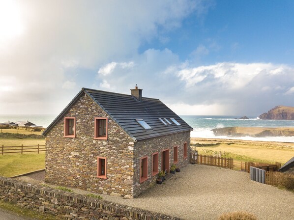 Exterior - 'A House to Live for -View to Die for'. (Dingle)