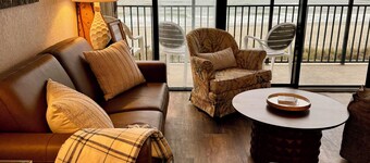 Gorgeous direct oceanfront- end unit in highly desirable location! 
