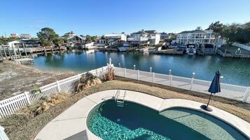 Piscine extérieure, piscine chauffée