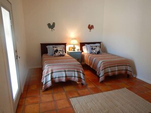 2 bedrooms, WiFi, bed sheets