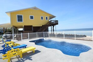 Pool - Water front! Pool, Hot Tub, Dock, Game Room, Fenced yard (saint george island)