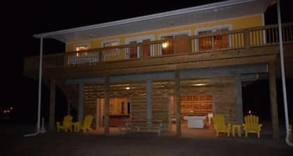 Water front and side! Pool, Hot Tub, Dock, Game room, Fenced Yard, Dog friendly