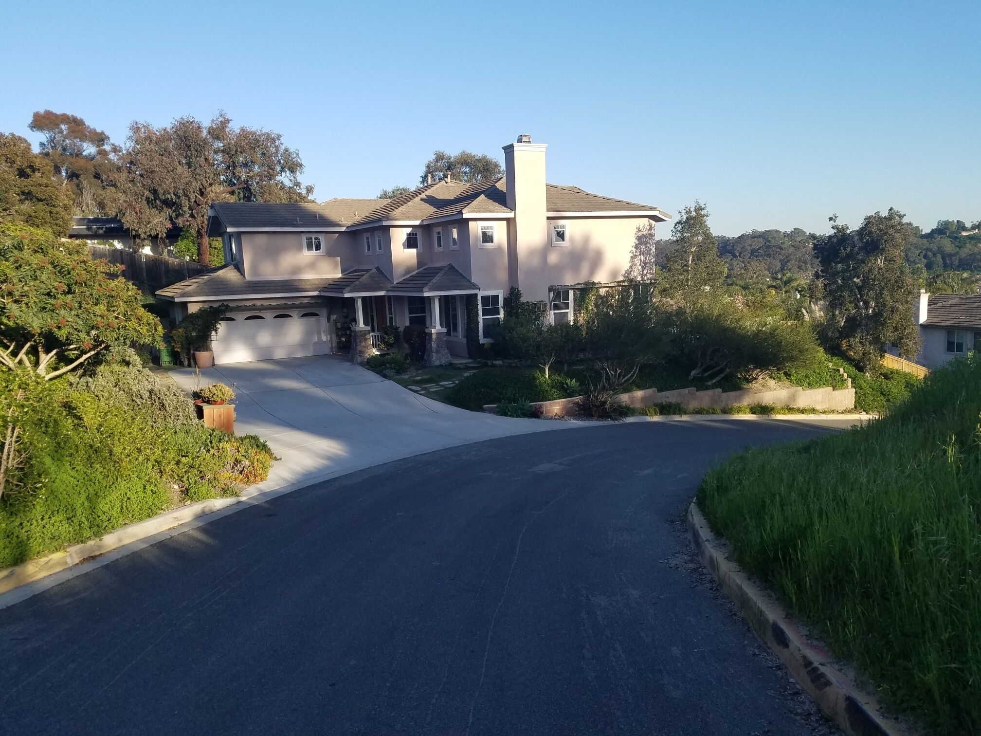 Oceanside Overlook. 4 Bdr/3 Ba Hilltop Home. Walk Or Bike To C' Bad Or O' Side!