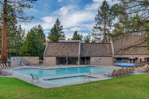 Outdoor pool, a heated pool - River View Condo, Close To Town/Mountain, Private Hot Tub  (Bend)
