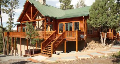 Premium Mountain Retreat On Over 2 Acres With Sweeping Views-hot Tub/Pool Table