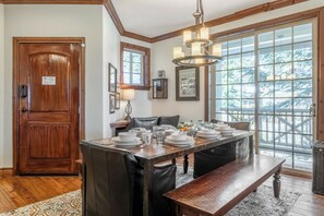 Dining - Refined Rustic Retreat | Walk to Canyon Lodge, Hot Tub, Sauna & Garage (Mammoth Lakes)