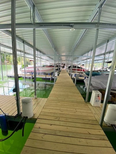 5 BR 4.5 BA with a Stunning Lake View and Boat Slip