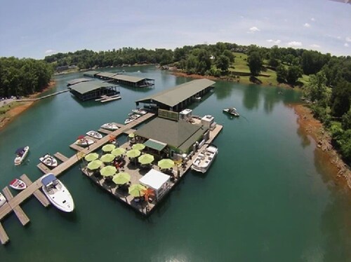 5 BR 4.5 BA with a Stunning Lake View and Complimentary Boat Slip