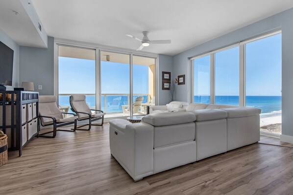 スマートテレビ、DVD プレーヤー、書庫、ビデオライブラリ