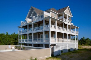 Exterior - Oceanview Dog Friendly w/ Pool, Hot Tub, Elevator, Game Rooms, and Kitchenette (Salvo)