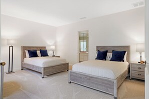 3 bedrooms, iron/ironing board, free WiFi, bed sheets