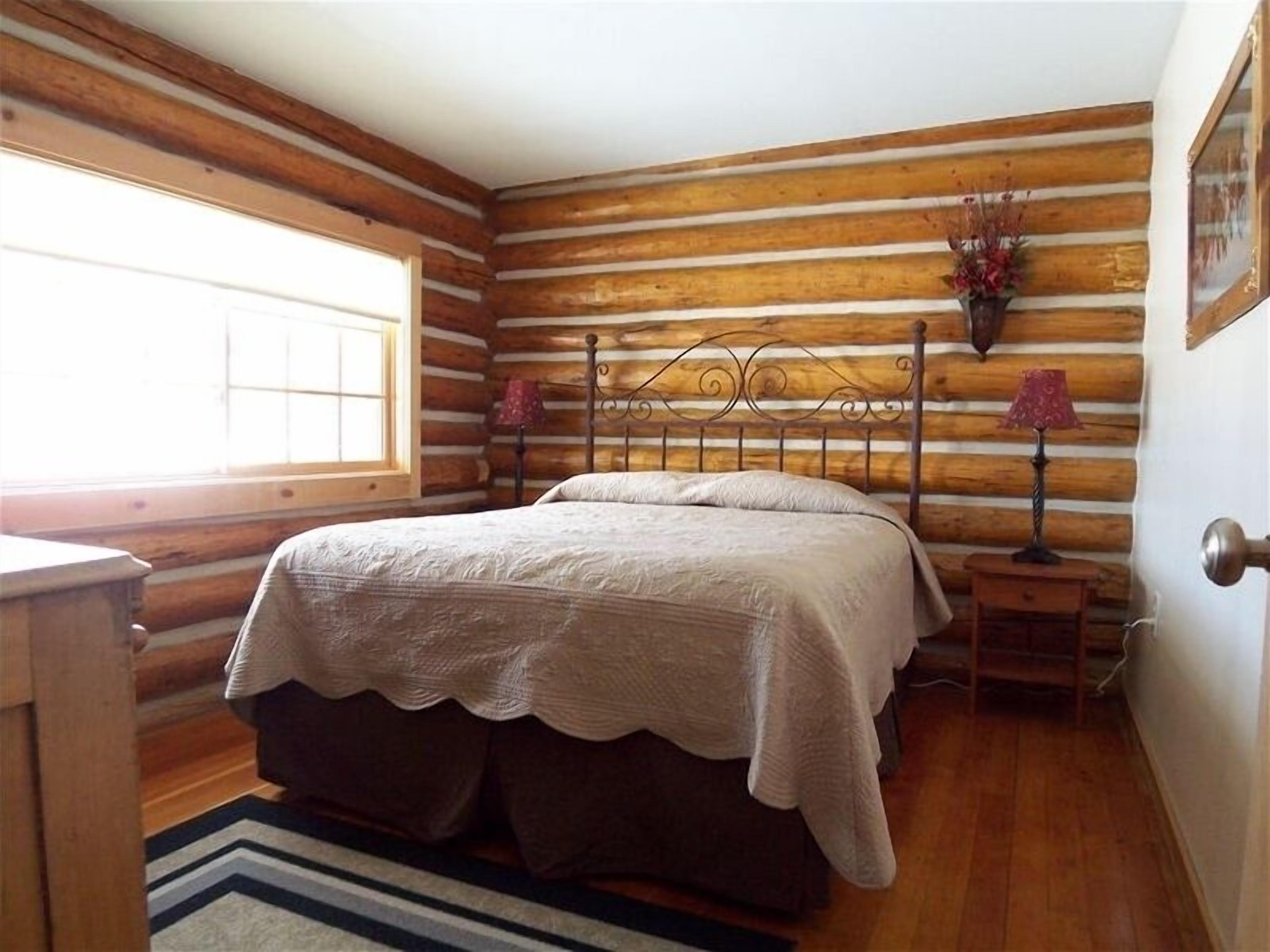 3 habitaciones, tabla de planchar con plancha, cuna de viaje y wifi 