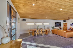 Dining - Private Pool Paradise - MCM Luxury Black Hills Escape for Families & Friends (Nemo)
