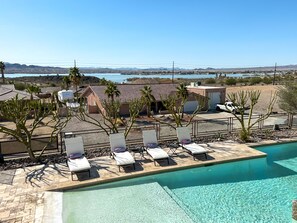 Outdoor pool, a heated pool - Luxury Estate in Prime Location w Panoramic views of Lake Havasu (Lake Havasu City)