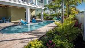 A heated pool - Across from Beach, Free Golf Cart, Heated Pool, Game Room, Rooftop Deck (Bradenton Beach)
