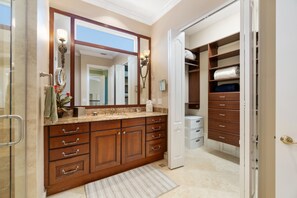 Bruser, boblebadekar, hårtørrer, håndklæder