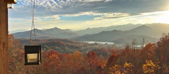 The Perch, Fantastic Mtn Lake View! Very clean, Dogs Welcome.