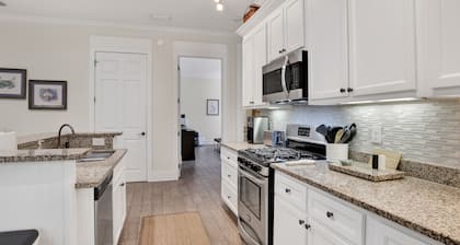 Lofts On Bancroft Suite B4, Luxury Condo Downtown.