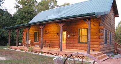 Hoot Owl Cabin - Your home away from home!
