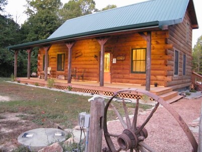 Hoot Owl Cabin - Your home away from home!