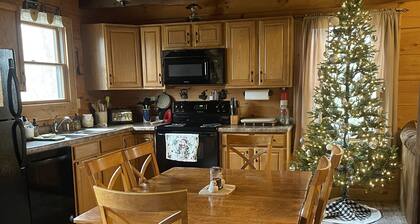 Hoot Owl Cabin - Your home away from home!