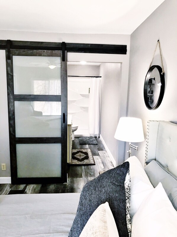 4 soverom, strykejern/-brett, wi-fi (inkludert) og sengetøy