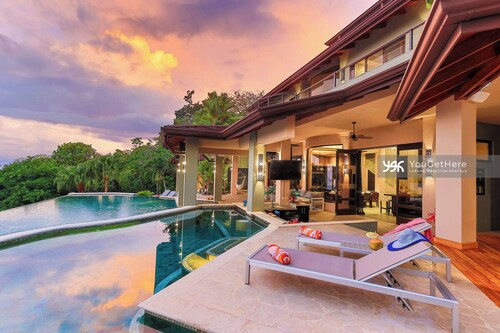 Spectacular Ocean Views! 3 Pools, Swim Up Bar, Luxury Living in The Tropics