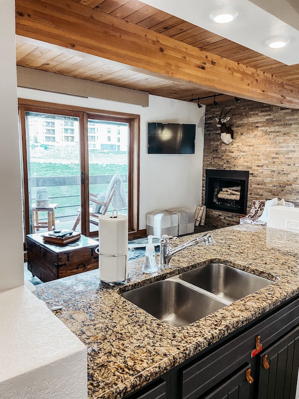 Interior - 100 Yards to West Wall Lift, Bus Shuttle Across Parking Lot (Mt Crested Butte)