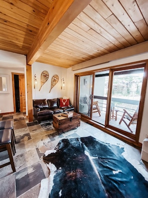 Interior - 100 Yards to West Wall Lift, Bus Shuttle Across Parking Lot (Mt Crested Butte)