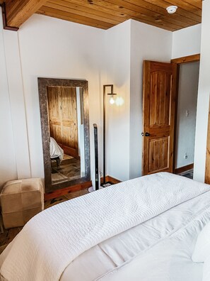 1 chambre, bureau, fer et planche à repasser, Wi-Fi