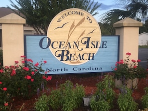 Property grounds - Ocean View Family Home! Games, Hammocks & Chill Space Underneath. Walk to Shops! (Ocean Isle Beach)