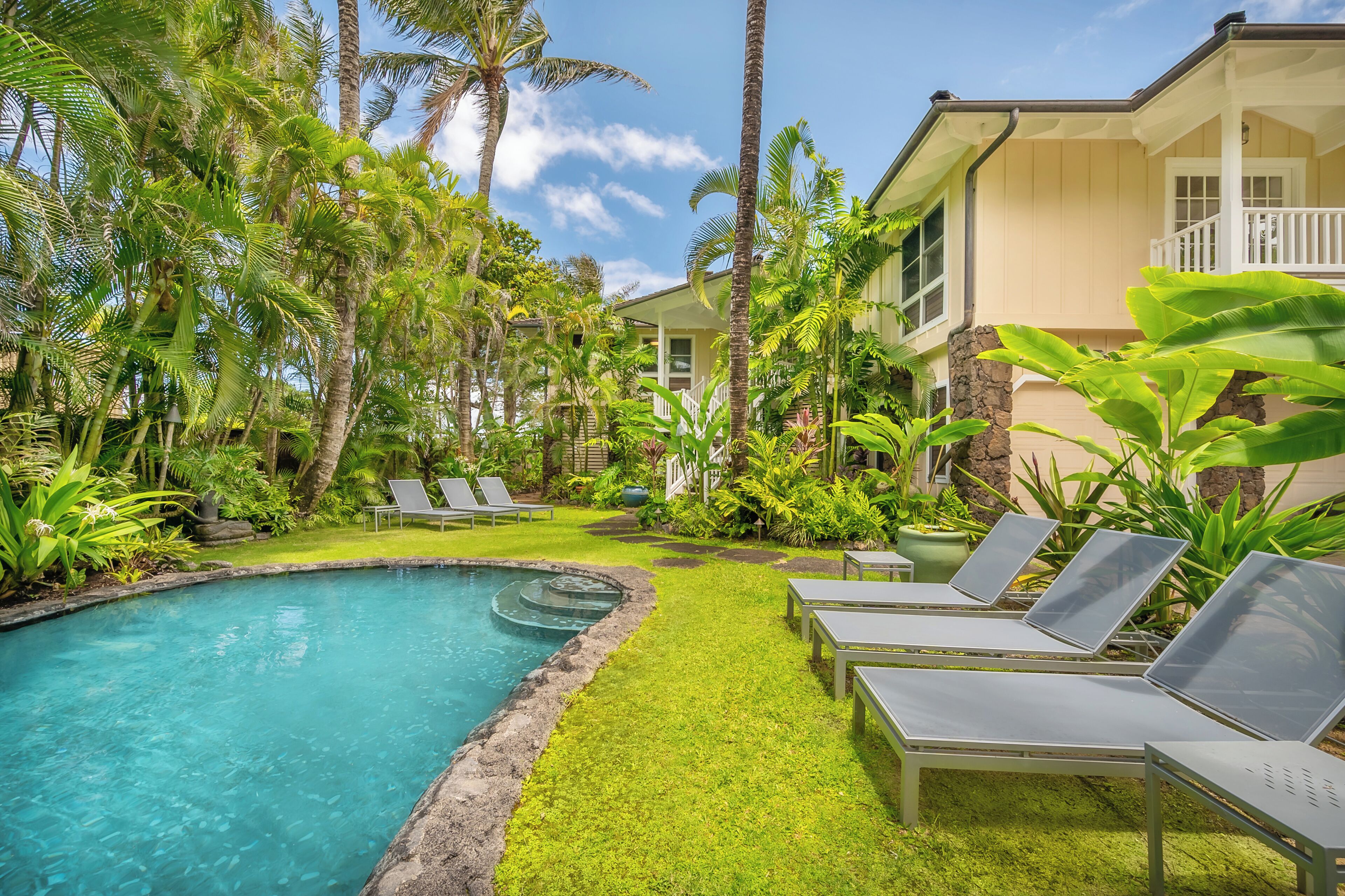 Special Rates for Fall 2024!!!  Luxury Beachfront AC, Pool  TVNC5141
