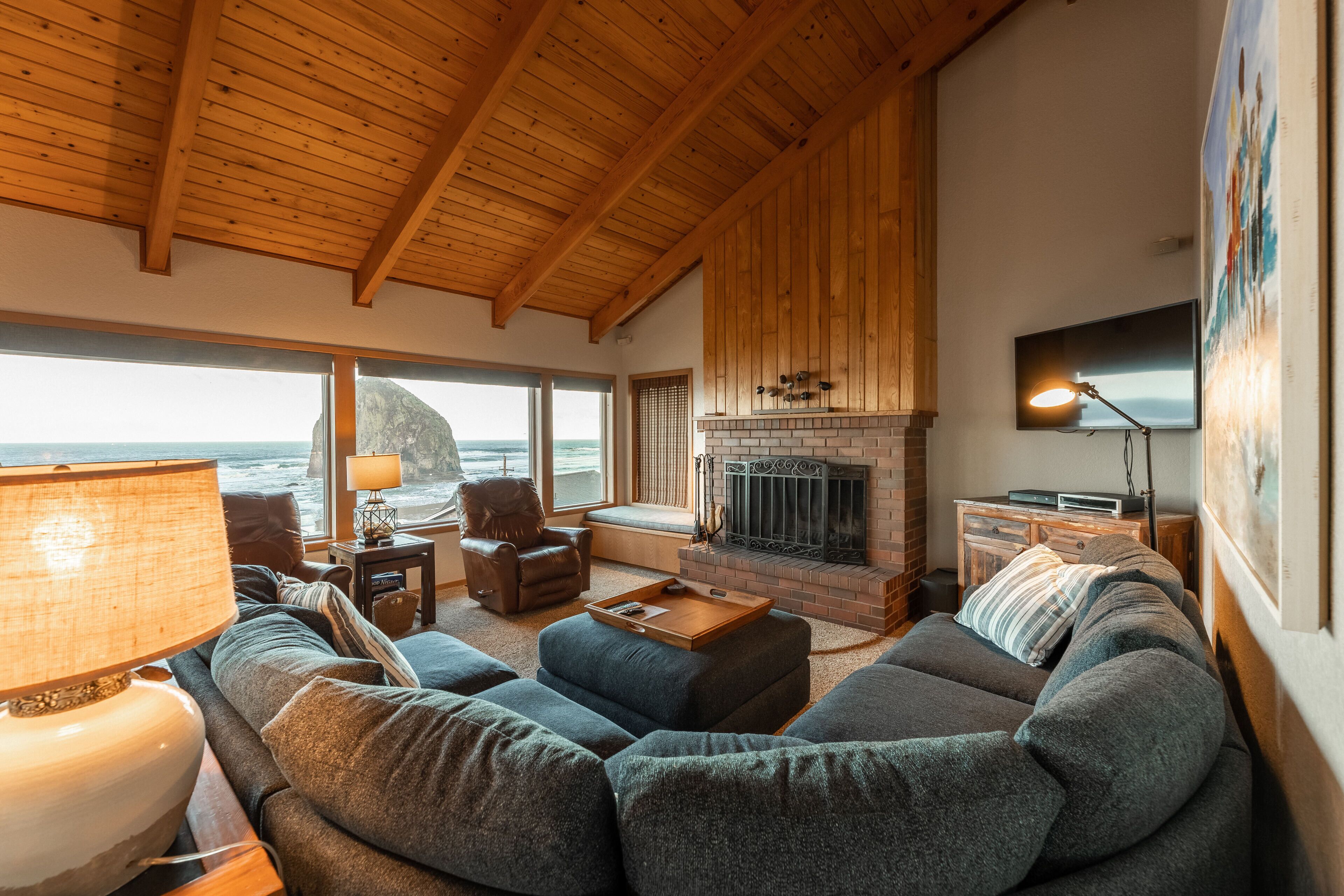 VillaView - AMAZING VIEW OF HAYSTACK ROCK