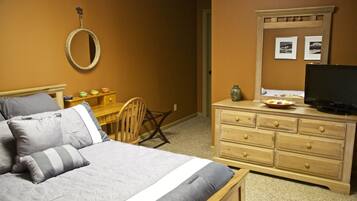 4 bedrooms, iron/ironing board, free WiFi, bed sheets