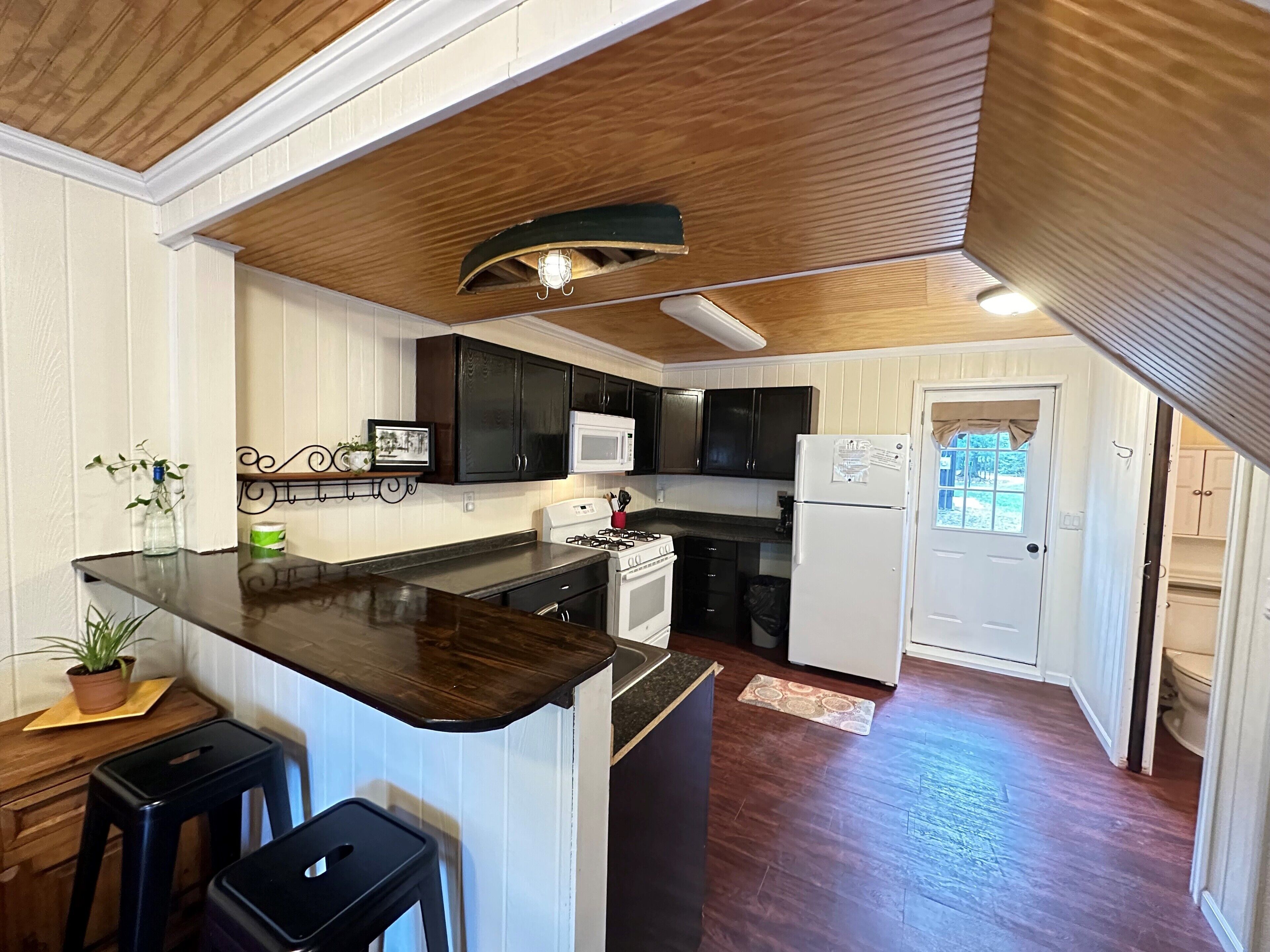 雪櫃、微波爐、焗爐、爐具