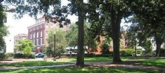 Telfair Loft 310: Parking Paid in City Center