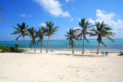 'Cayman Cottage by the Sea' - Economical Family Accommodations