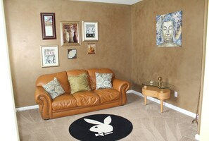 Smart TV, fireplace, DVD player, music library
