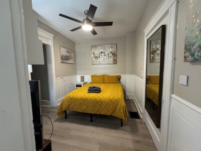 Downtown Private Efficiency Lake Eola Central Business District