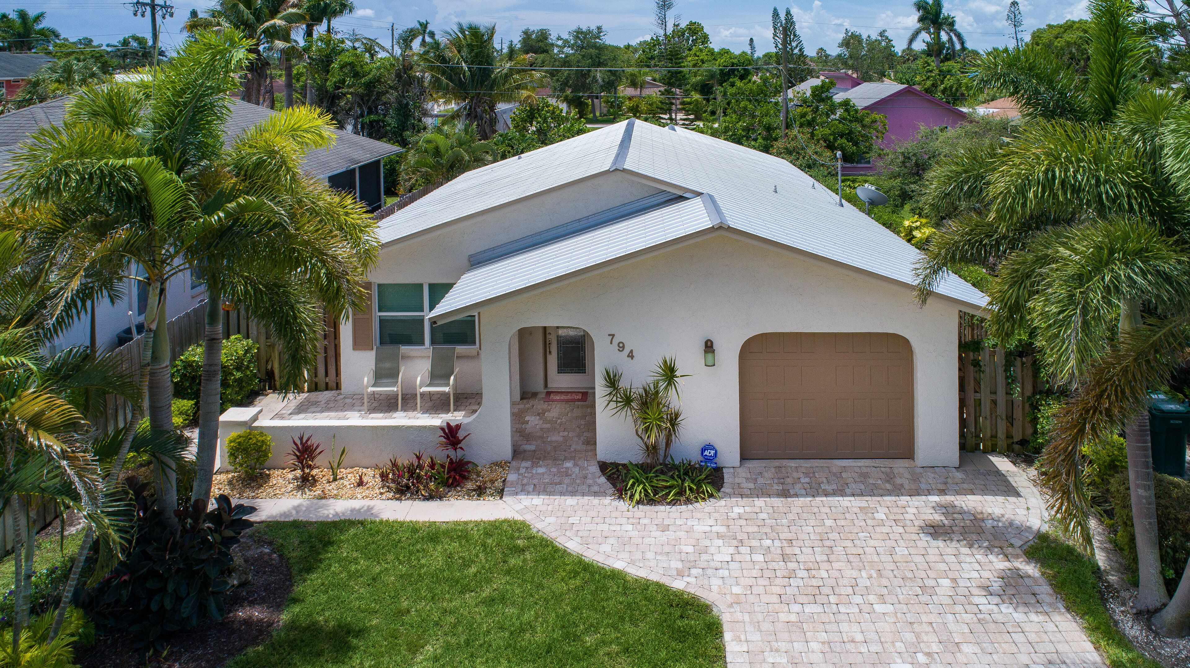 Swaying palms, stunning sunsets, then pool side, recipe for relaxation!