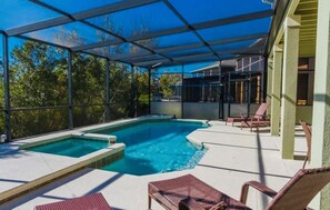 Piscine extérieure, piscine chauffée