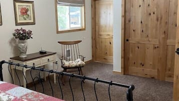 2 Schlafzimmer, Bügeleisen/Bügelbrett, Reisekinderbett, kostenloses WLAN
