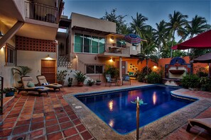 A heated pool - ZONA DORADA ~ TRES PALMAS 1/Bed1/BATH BlOCK to BEACH                    (Bucerias)