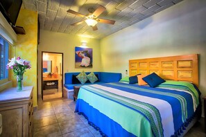 1 bedroom, iron/ironing board, WiFi, bed sheets - ZONA DORADA ~ TRES PALMAS 1/Bed1/BATH BlOCK to BEACH                    (Bucerias)