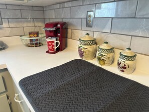 Interior - Val’z Paradise of Naples (Naples)