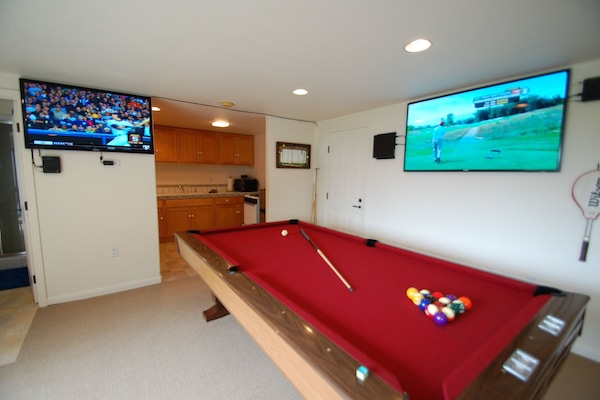 Man Cave: Watch Baseball on the 46" and Golf on the 60" all while playing pool.