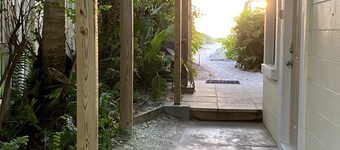 Tropical Paradise Cottage on the Beach VRC17-000167
