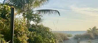 Tropical Paradise Cottage on the Beach            VRC17-000167