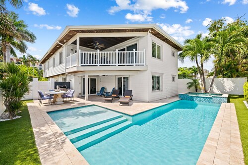 Ocean-View Paradise with Pool & Hot Tub, Walk to Beach