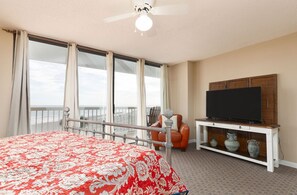 4 chambres, fer et planche à repasser, accès Internet, draps fournis